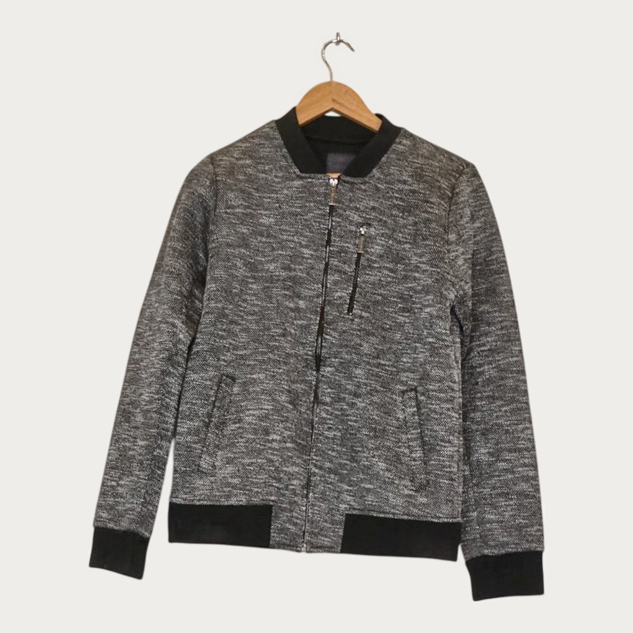 Veste devred